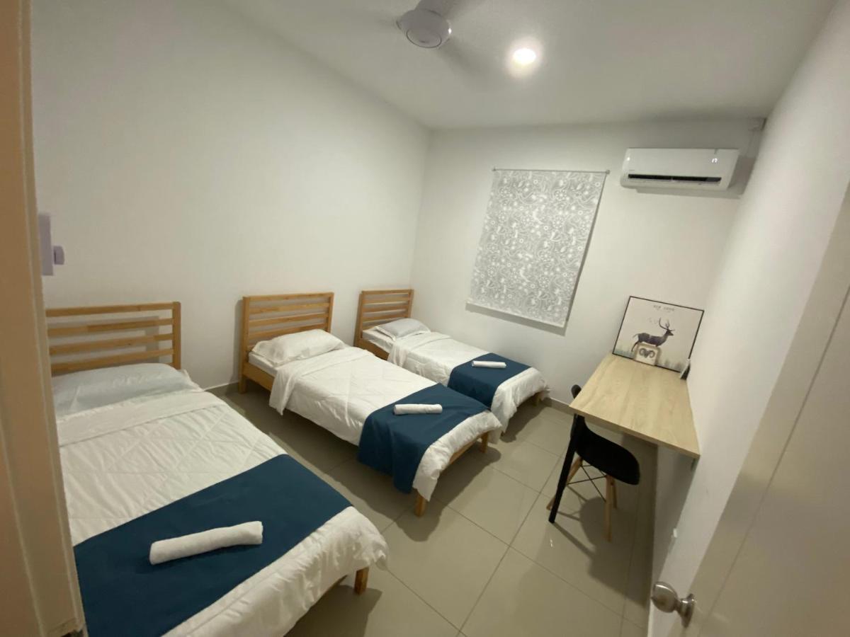 Desaru Happy Guest House D Exterior photo